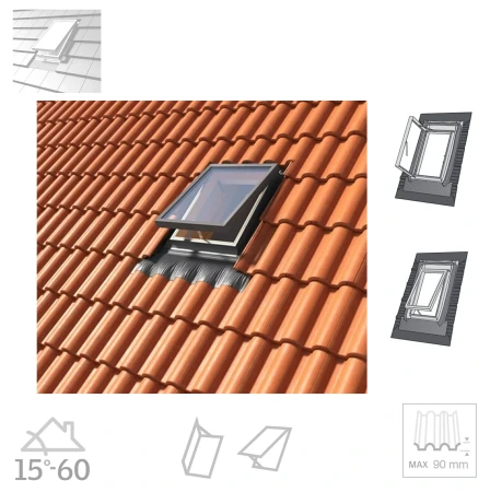 Dakea Wohndachausstieg KFB FLEX+ 45x55 cm 45x73 cm Dachausstiegsfenster aus Kiefernholz hergestellt, Doppelverglasung, Integrierte Einndeckrahmen, incl. Dampfsperrfolie 1_ e-roofline.de.webp